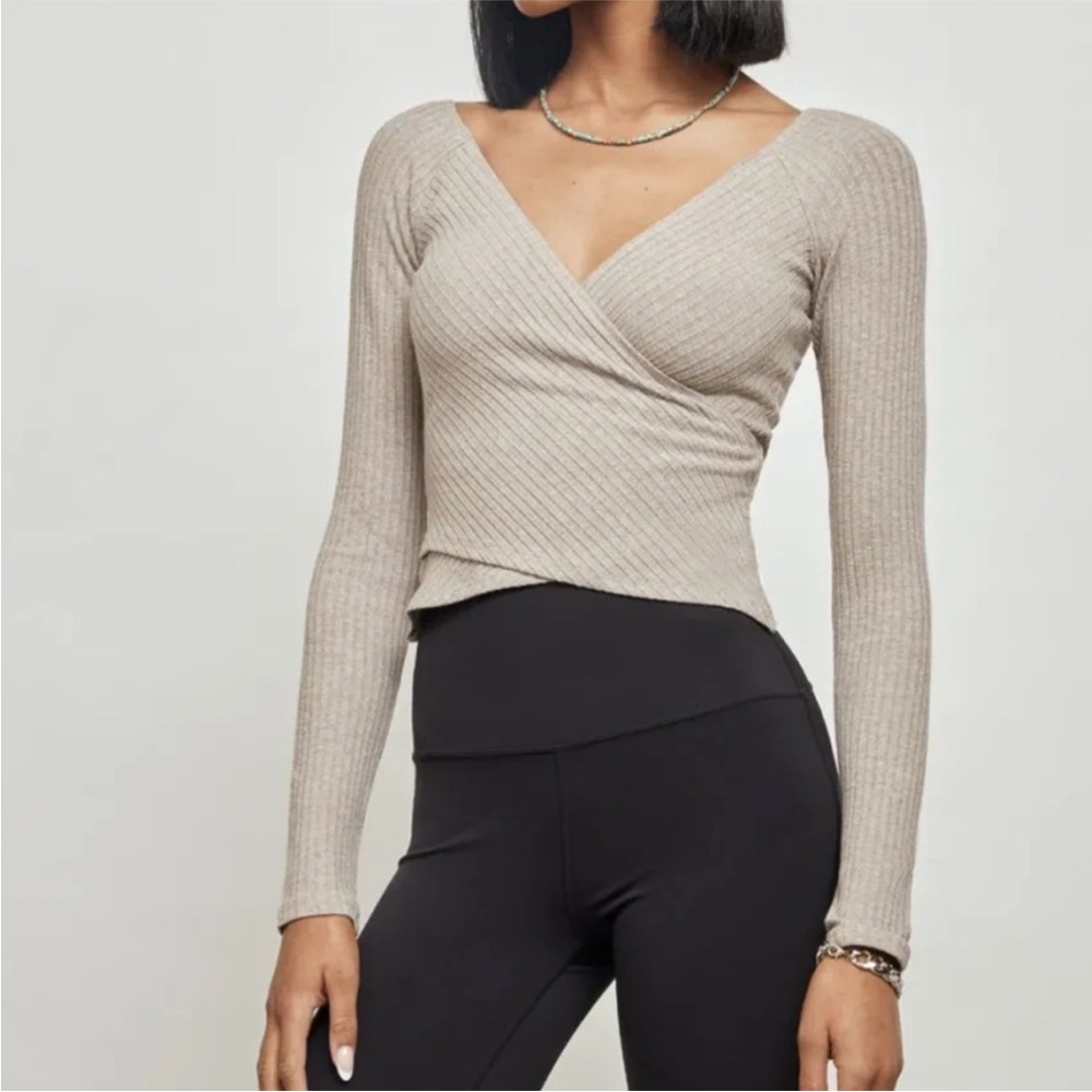 Carbon38 Cream and Brown Wrap Fitted Long Sleeve Tops SZ lrg.
